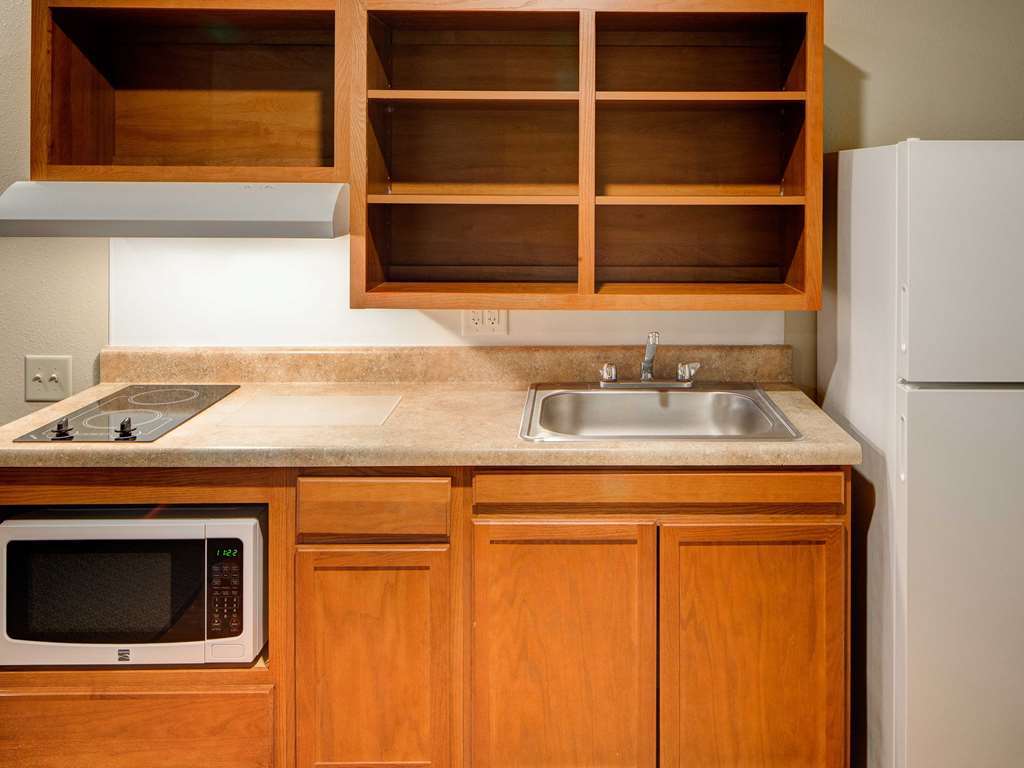 Woodspring Suites Sacramento Room photo